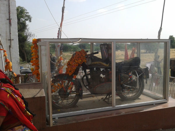 बुलेट बाबा मंदिर