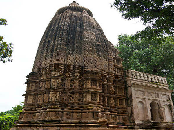 आदिनाथ जैन मंदिर