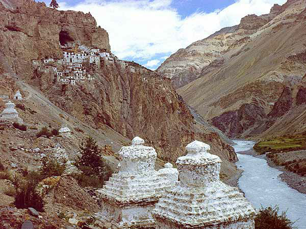 फुग्तल मठ (जम्मू एंड कश्मीर)