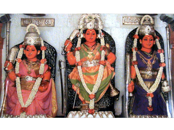 कहां स्थित है मंदिर?