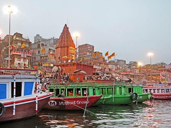 अन्य घाट की सैर