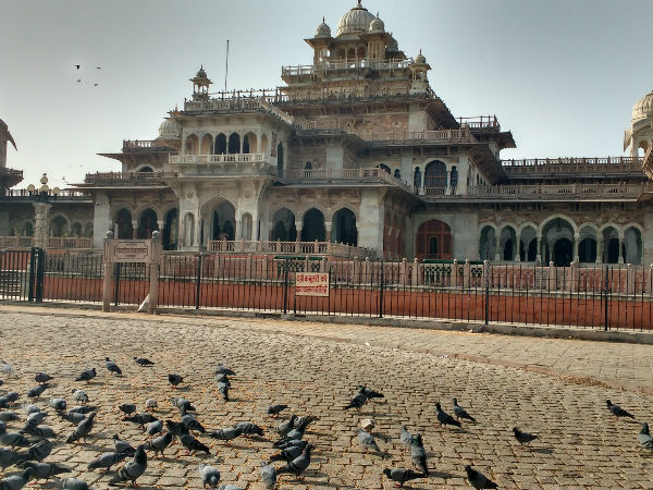 घूमे रामनिवास बाग