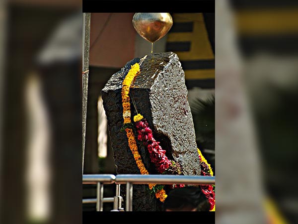 शनि शिंगणापुर महाराष्ट्र
