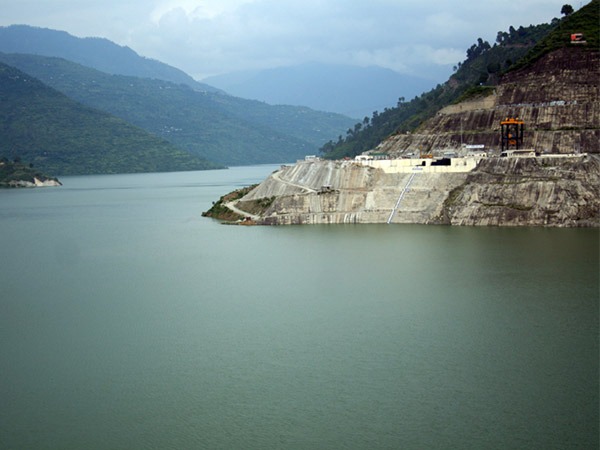 हाउस बोट का इंतजाम