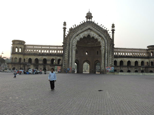 रूमी दरवाजा