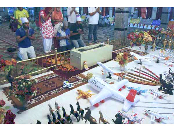 विदेश जाने की टिकट दिलाने वाला गुरुद्वारा