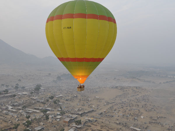 चल उड़ चले