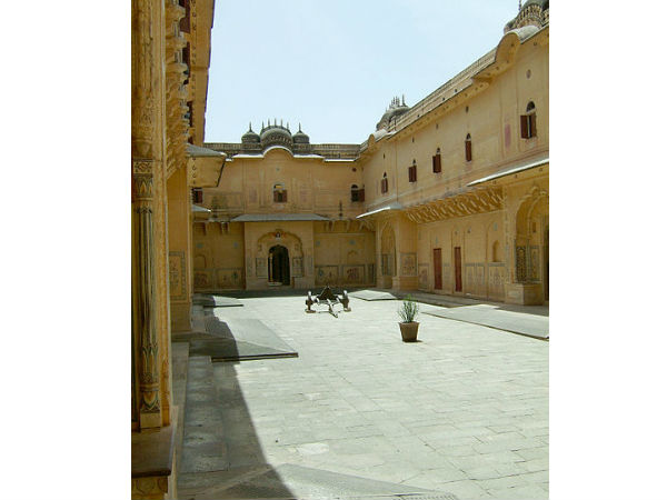 नाहरगढ़ किला