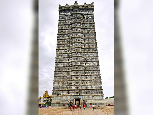 राजा गोपुर