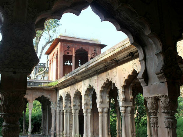 खूबियों से लबरेज हैं बेगम का ताजमहल