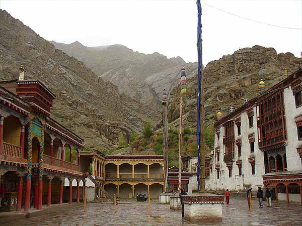 हेमिस गोम्पा मेला