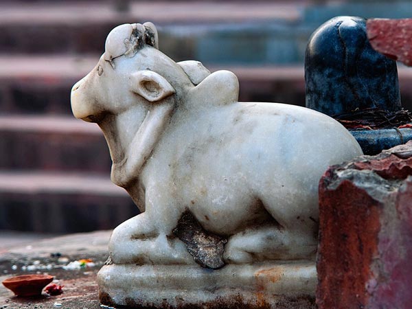 मंदिर के द्वार हो जाते हैं बंद