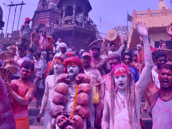 मसाने की होली के नाम से है लोकप्रिय