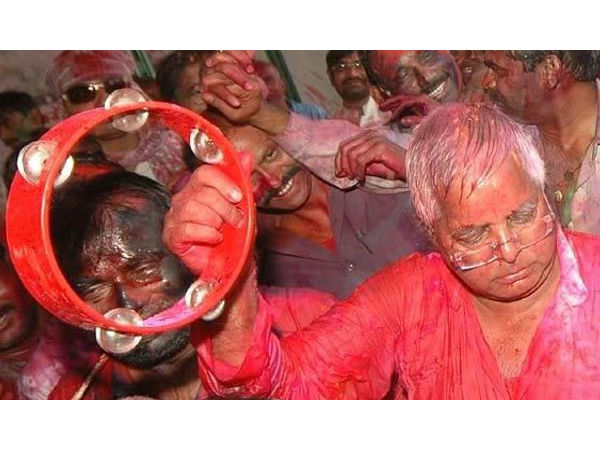 फगुआ और कीचड़ की होली