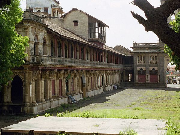 राजनगर का नौलखा महल