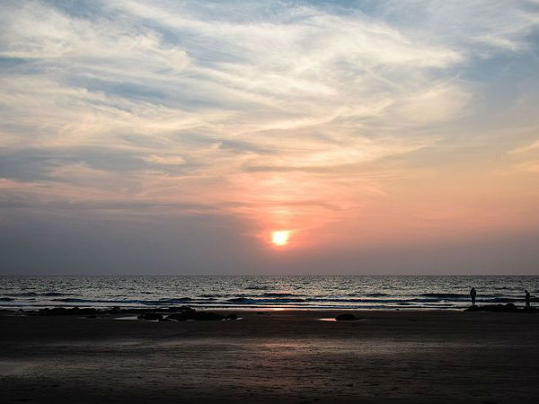 अश्वेम बीच