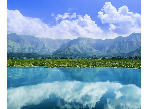 कैसे पहुंचे पर्यटक श्रीनगर