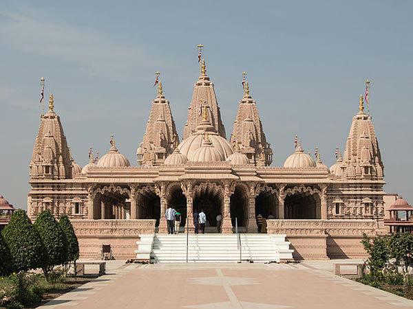स्वामीनारायण मंदिर