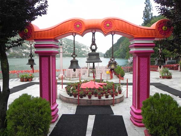 नैना देवी मंदिर