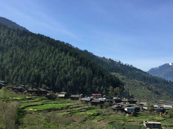 नाशाला, कुल्लू से 21 किमी की दूरी