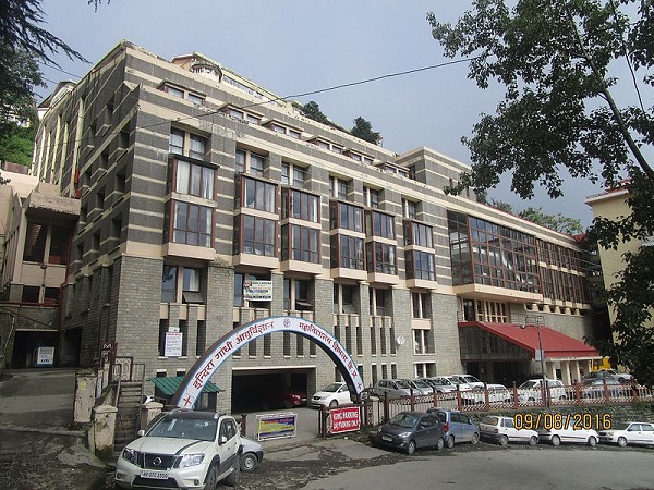 इंदिरा गांधी मेडिकल कॉलेज