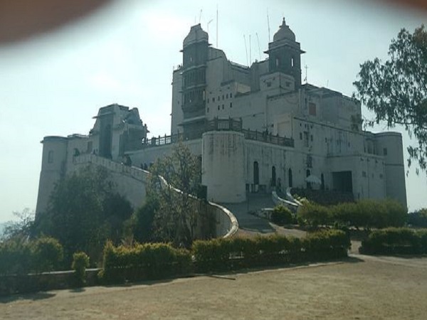 सज्जनगढ़ किला