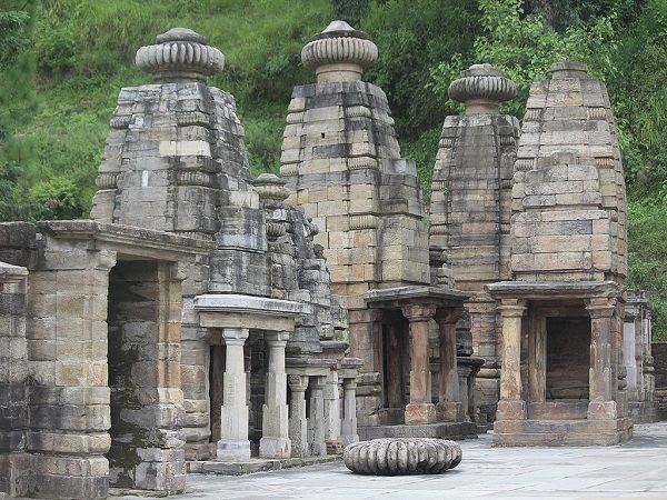 कटारमल सूर्य मंदिर