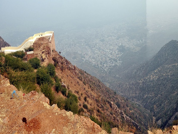 तारागढ़ दुर्ग (ठेठ राजपूती किला)
