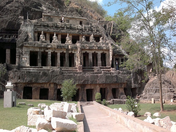 अंडवल्ली गुफाएं