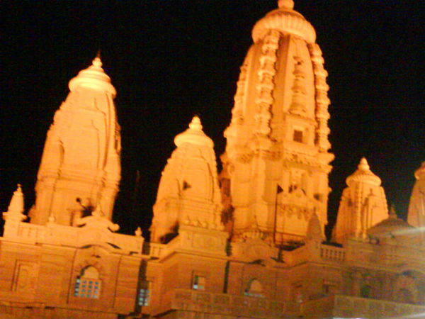 श्री राधाकृष्ण मंदिर