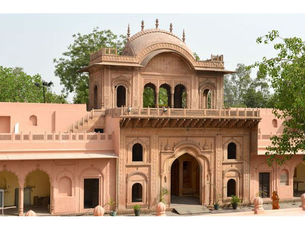 राजा नाहरसिंह पैलेस
