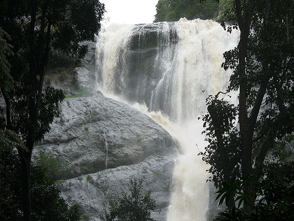 पालारूवी जलप्रपात