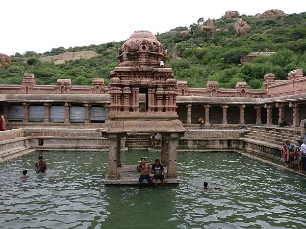 यज्ञती मंदिर