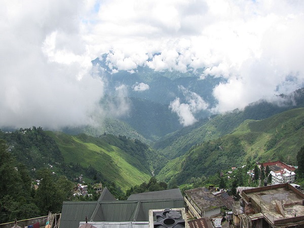 दार्जिलिंग के लिए ट्रेक