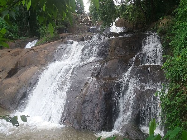 अरूवीक्कुज़ही जलप्रपात