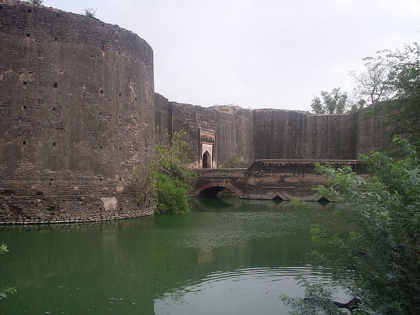डील का किला