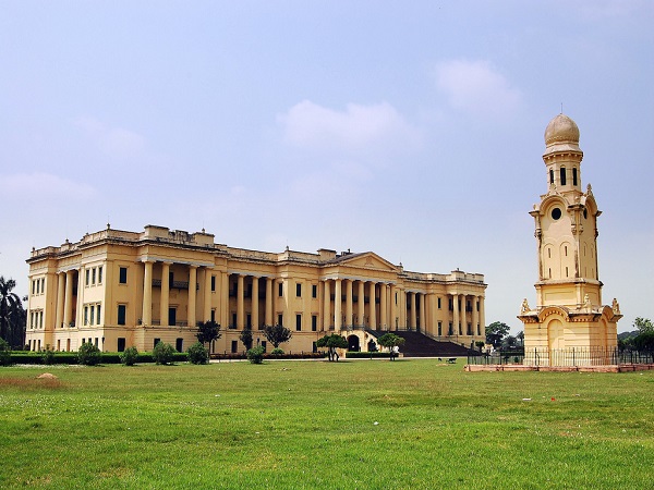 हज़ारद्वारी महल