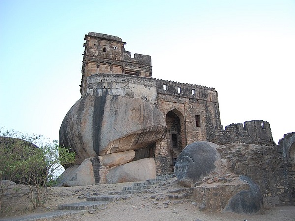 मदन महल