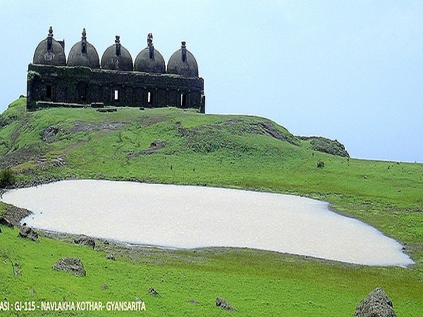 नवलखा कोठार