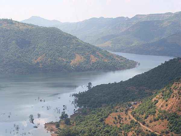टेमघर बांध