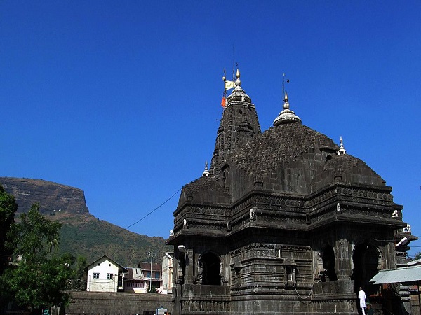 त्रयंबकेश्वर मंदिर