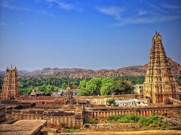 विरुपाक्ष मंदिर