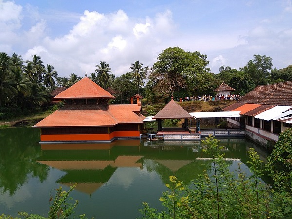 अनंतपुर झील मंदिर
