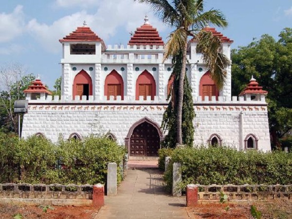 पंचलमकुरीची किला
