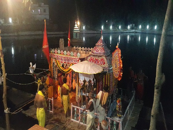 साक्षी गोपाल मंदिर