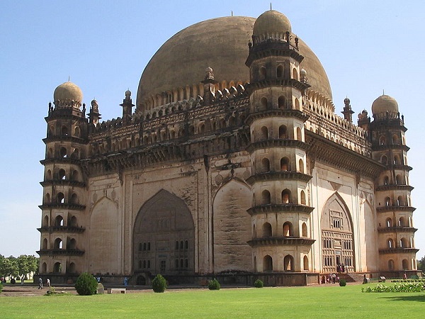आकर्षण