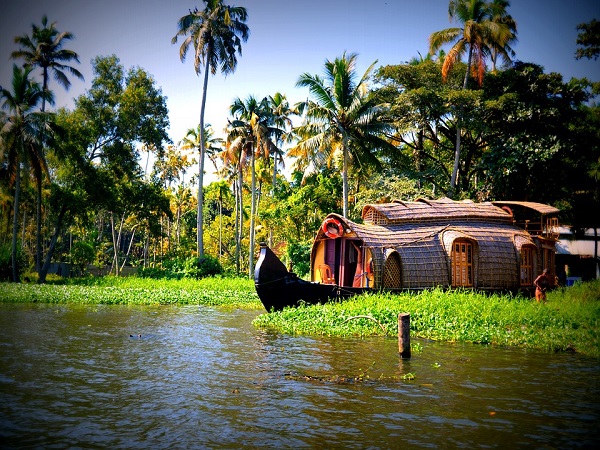 कुमारकोम