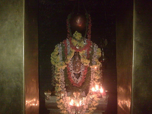 श्री सोमनाथेश्वर गुफा मंदिर