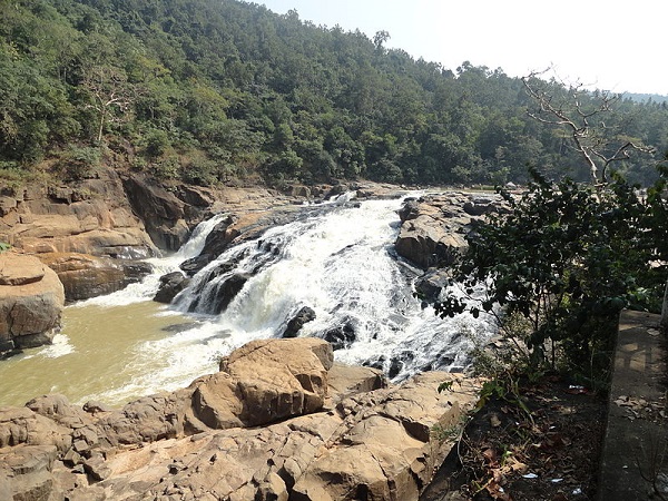 पुतुदी जलप्रपात