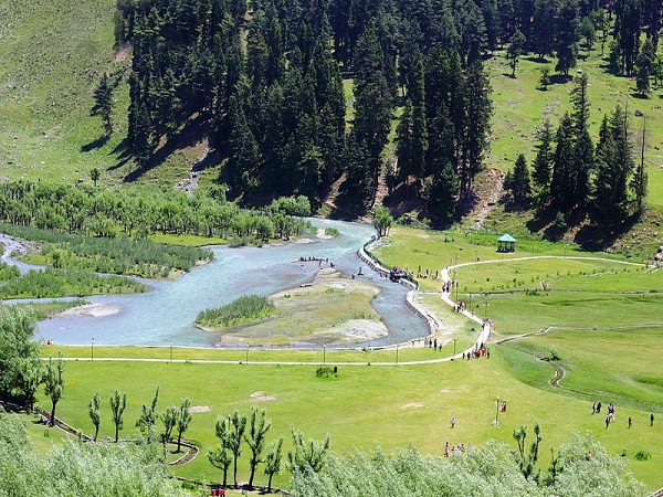 कश्मीर की बेताब घाटी